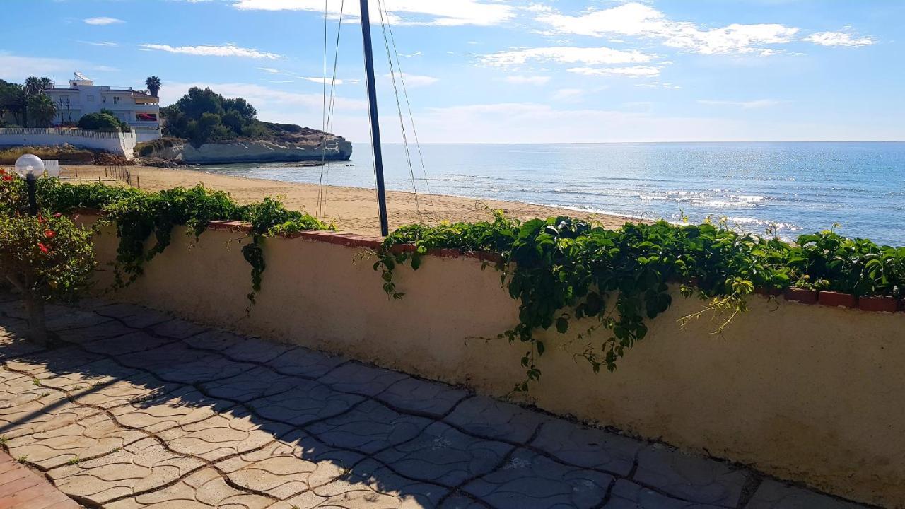 Casa La Conchiglia Sulla Spiaggia Lido di Noto Exterior photo